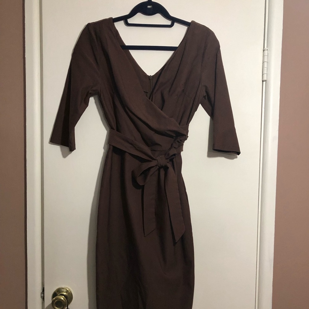 MUXXN midi brown V-neck dress like new worn once with belt